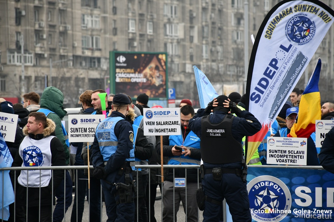 Proteste în fața Guvernului declanșate de ordonanța “Trenuleț”