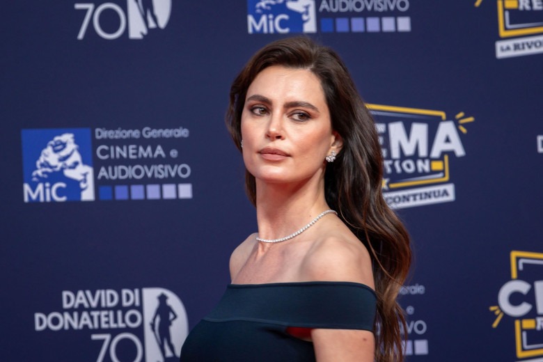 Catrinel Menghia, premiată pentru regie la Cannes.