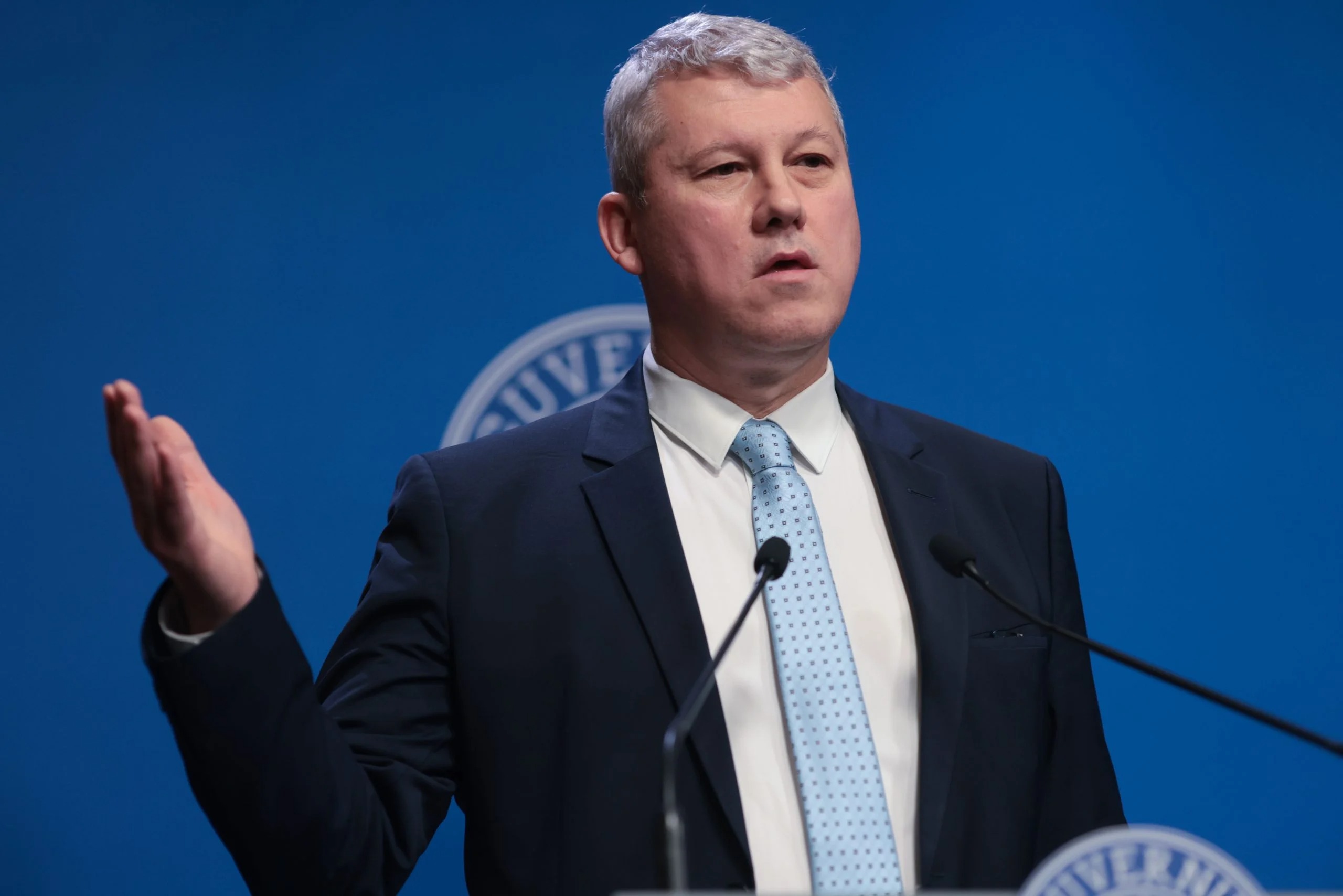 Președintele interimar a desemnat un premier interimar