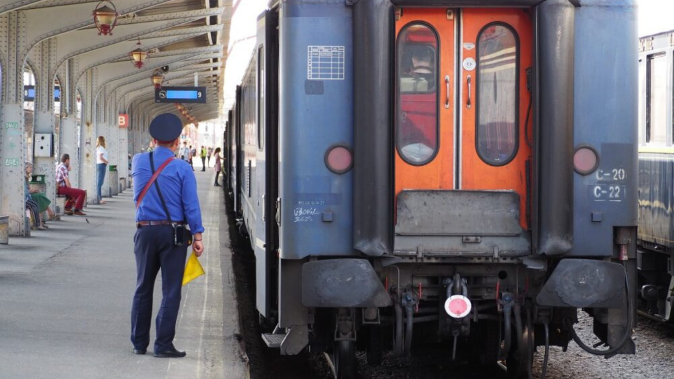 Ultima stație pentru CFR.  Intră sau nu în faliment?