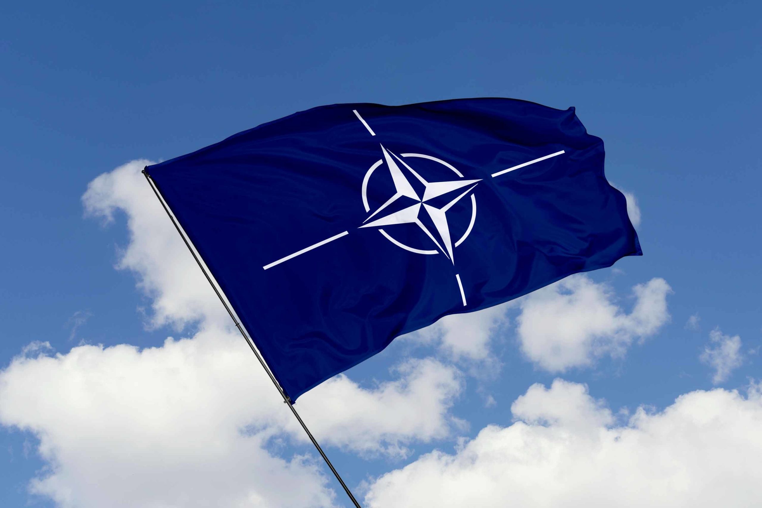 Peste 70% din români au încredere în NATO. Cu ce partid votează cei mai sceptici români?