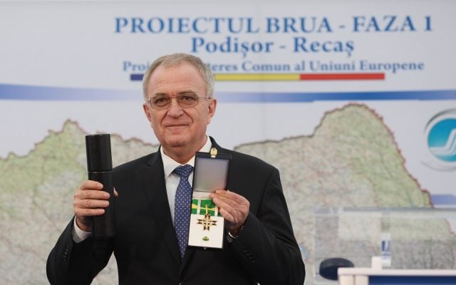 Ion Sterian: Directorul cu 22 de ajutoare