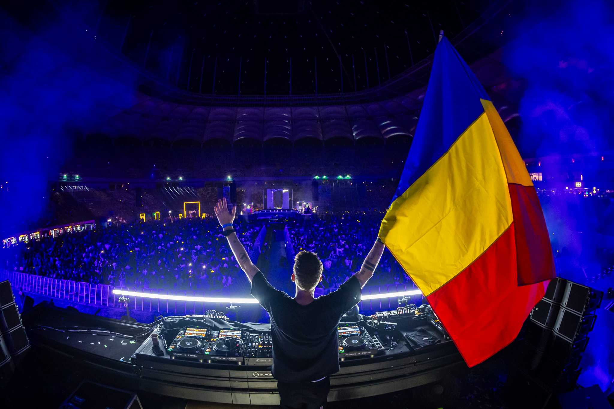 Debut spectaculos pentru Kapital: peste 45.000 de participanți au petrecut în prima zi a celui mai tare festival din București