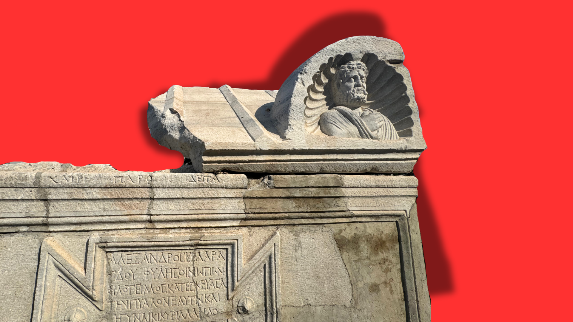 Ce nu postează nimeni! Mormintele antice în mijlocul orașului