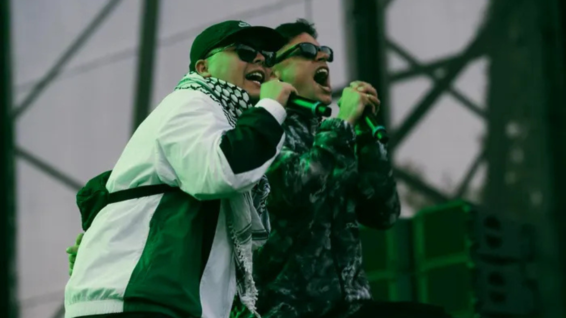 Kneecap, interzisă în Ungaria: controverse, acuzații și un concert anulat