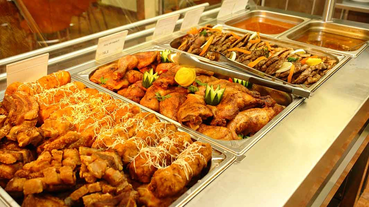 Cât costă acum o masă la „împinge tava” pe litoral?