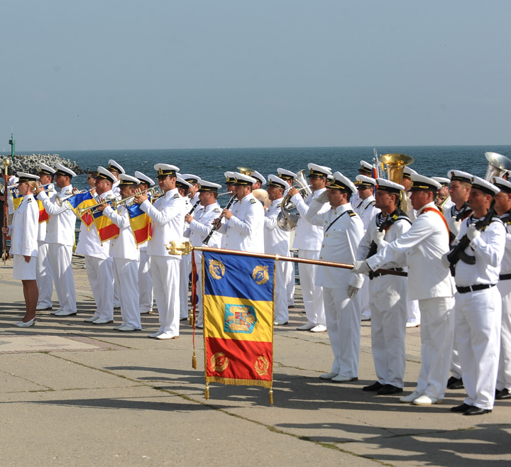 Cei patru marinari cu rău de mare