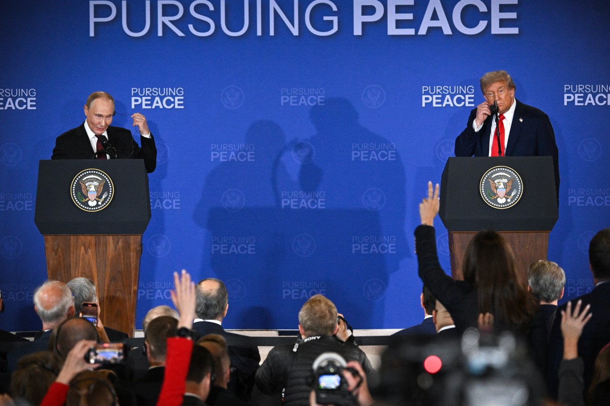 Summitul Trump–Putin în Alaska: Blocate încetarea focului, dar Putin sugerează un schimb teritorial „Donetsk pentru înghețarea frontului”