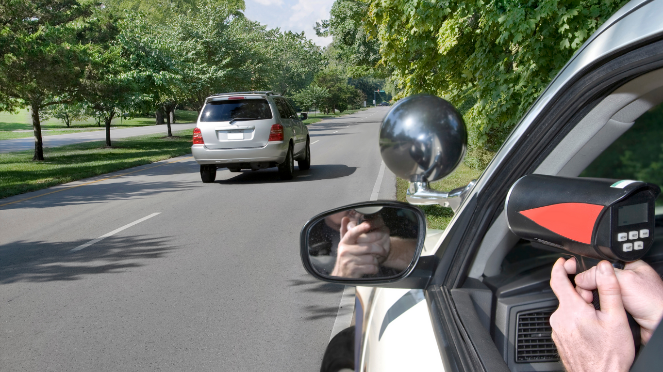 400 de lei amendă pentru 1km/h mai mult. Românul: O să plătesc, ce să fac?