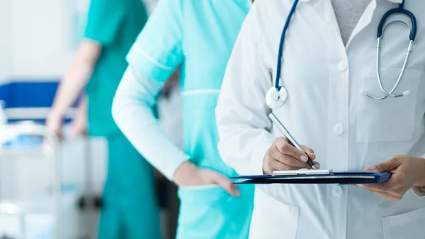 Ce servicii medicale au rămas gratuite pentru persoanele neasigurate la CNAS?
