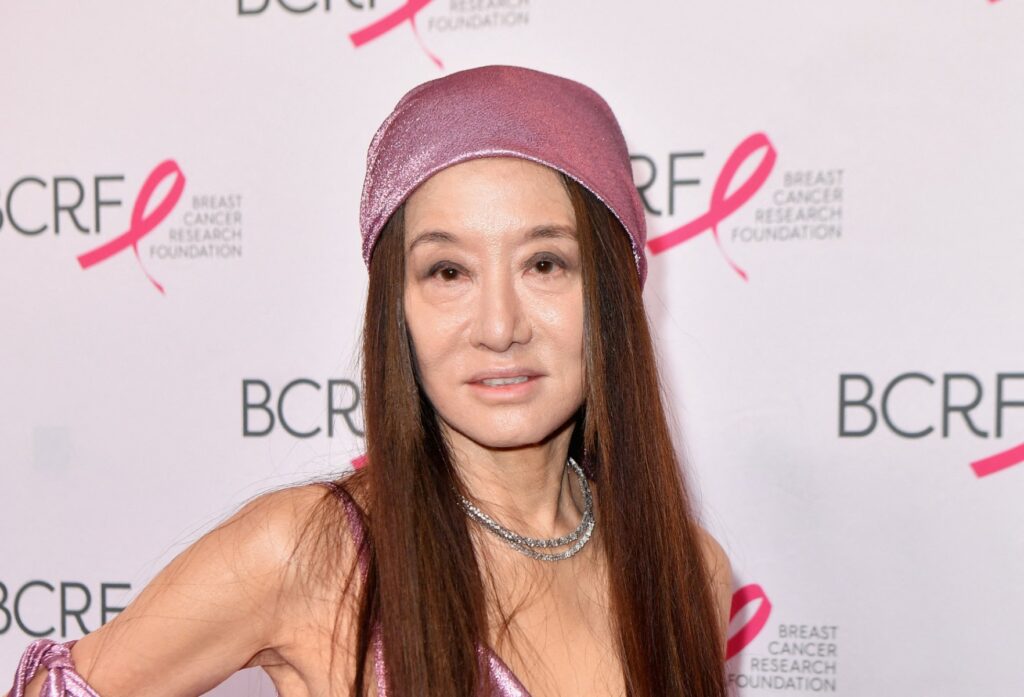 Secretul lui Vera Wang – celebra creatoare de modă de 76 de ani care arată ca o adolescentă
