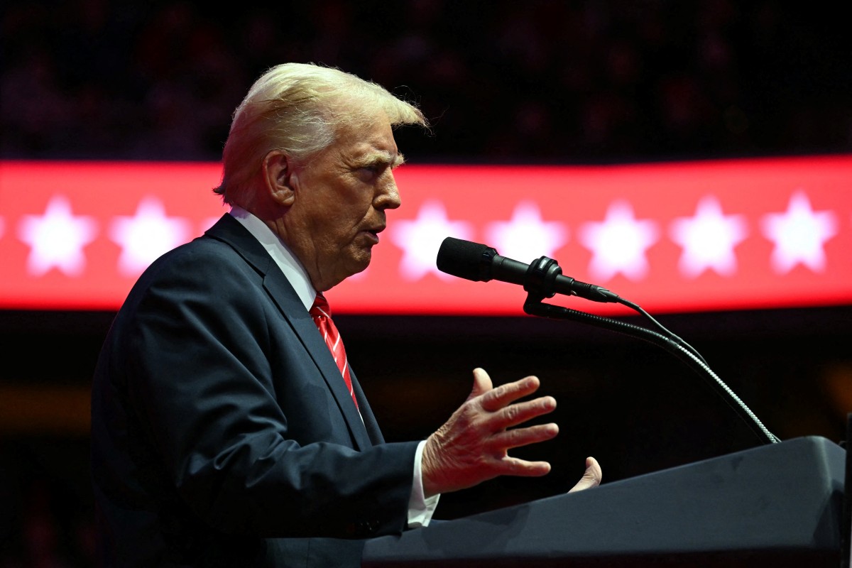 Trump dă în judecată The New York Times pentru 15 miliarde de dolari: răfuiala juridică continuă în scandalul Epstein