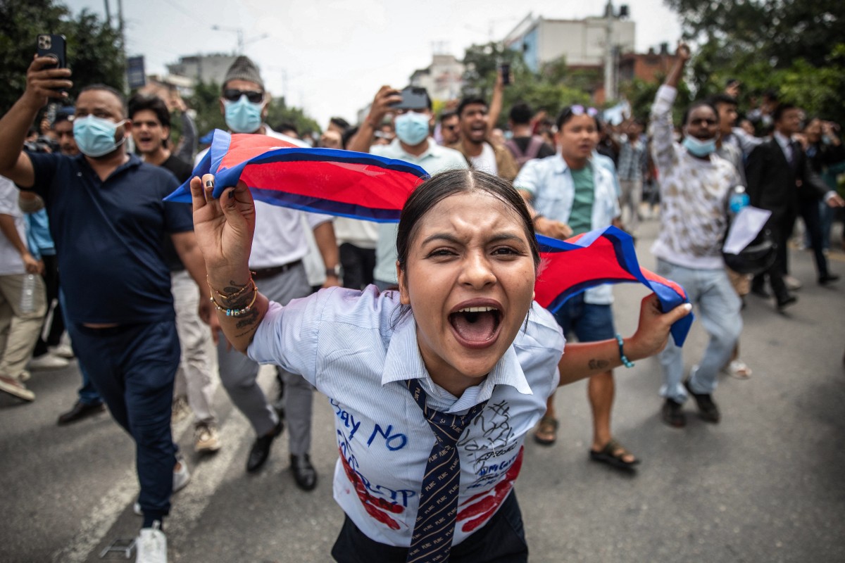 Revolta „Gen Z” din Nepal: Cel puțin 19 morți, premier demisionar, proteste în continuă escaladare