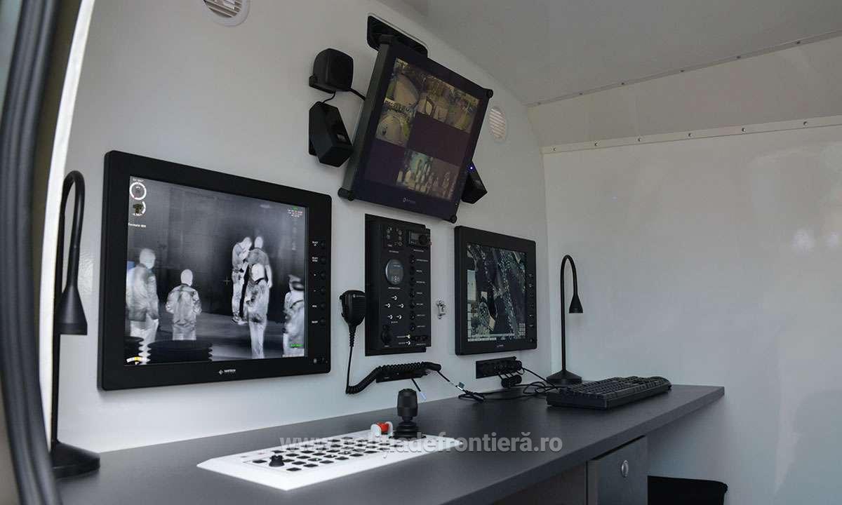 Frontiera României, traversată înot: doi indieni opriți și predați autorităților moldovene