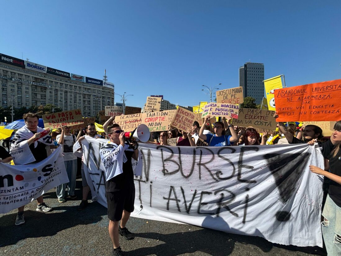 Noul an școlar vine cu noua metodologie pentru burse