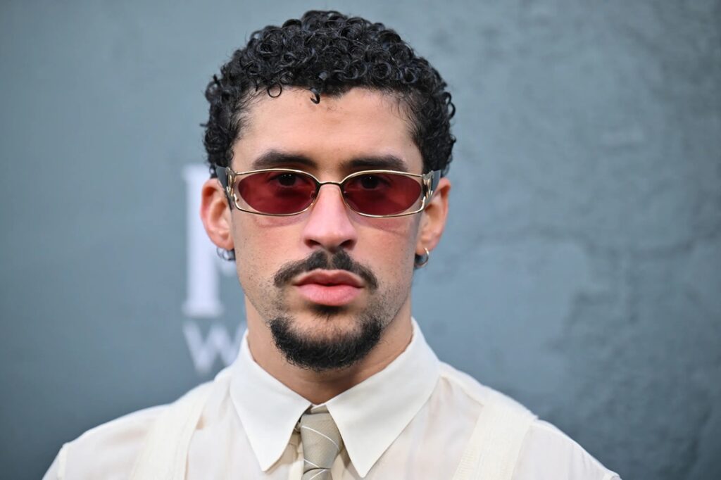 Bad Bunny va susține show-ul Super Bowl în 2026