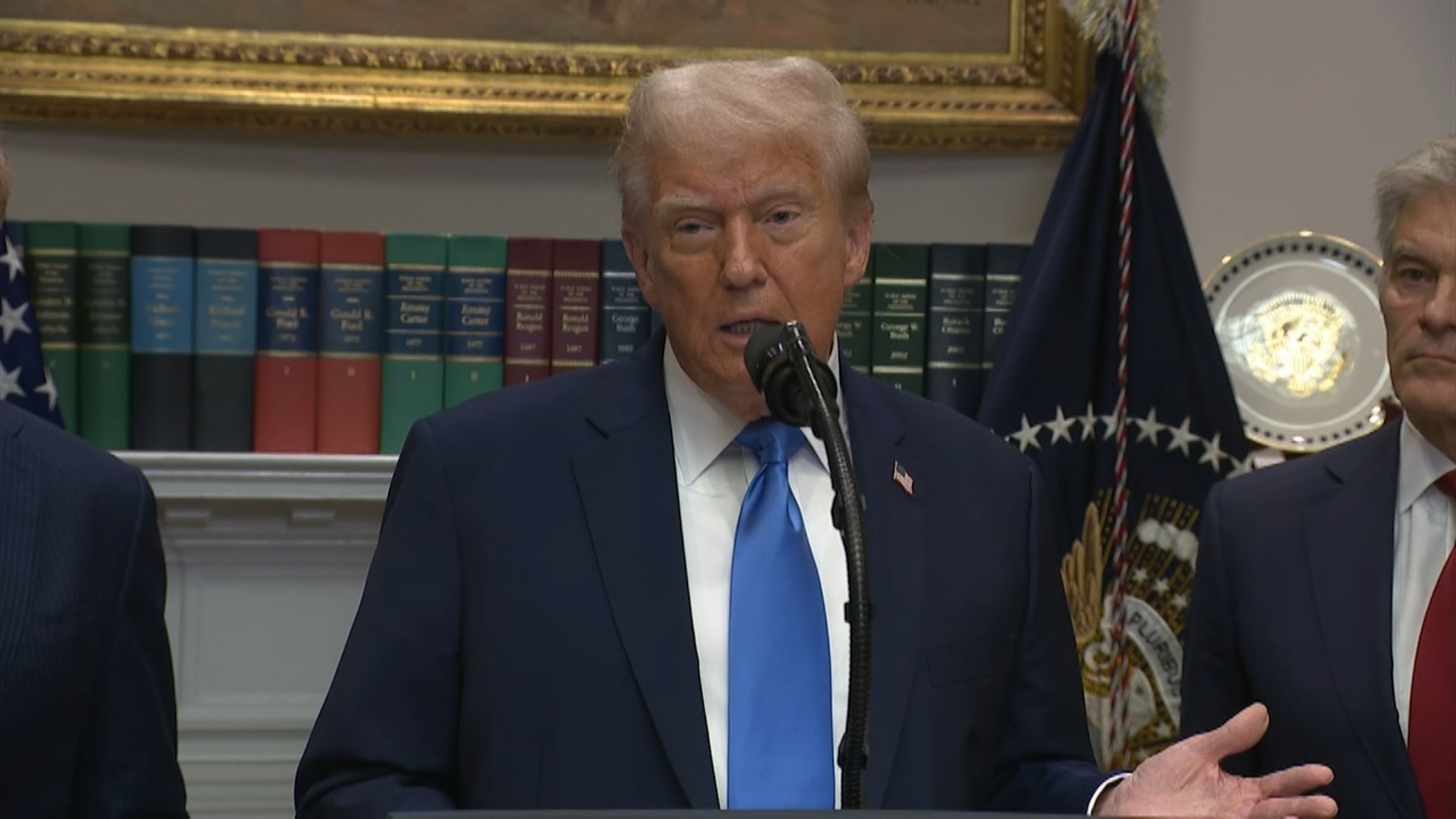 Dezbatere aprinsă în SUA: este Tylenol sigur pentru gravide sau există un risc de autism?