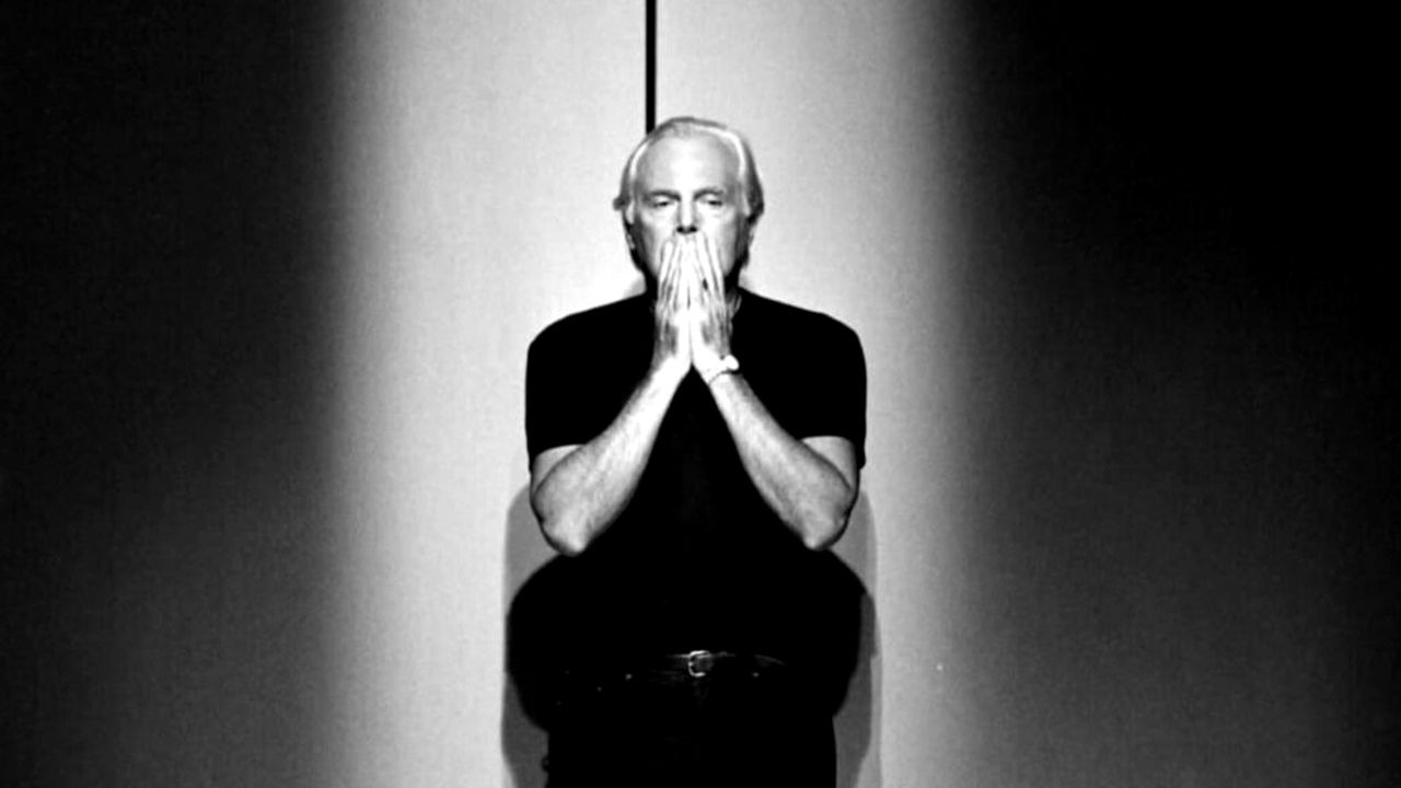 Giorgio Armani a murit la 91 de ani. „Regele Giorgio” lasă în urmă un imperiu al modei