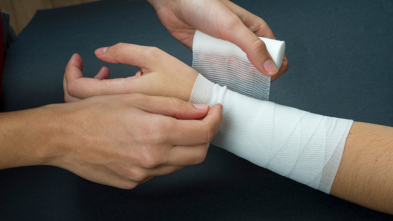 Mușcătura unui hoț era să-l lase fără braț: poveste incredibilă a unui vânzător din Istanbul