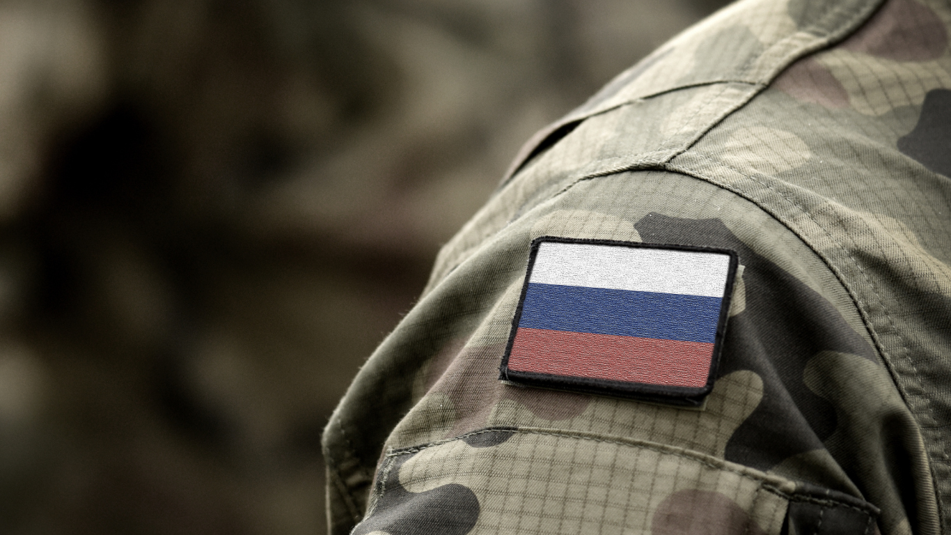 Soldații ruși se împușcă între ei pentru bani și pentru a scăpa de pe front