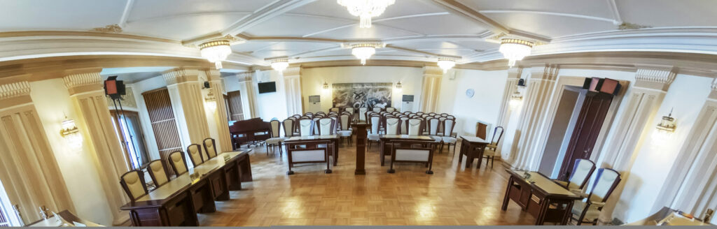 CCR amână pentru 20 octombrie decizia față de pensiile magistraților