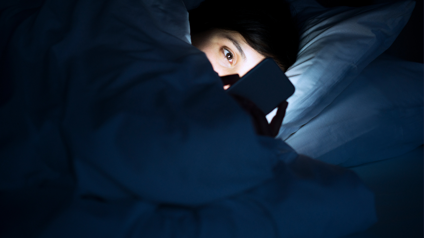 Scroll-ul de la miezul nopții: un semn că sănătatea mintală suferă?