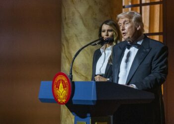 Trump obligă Departamentul de Justiție să publice dosarul Epstein