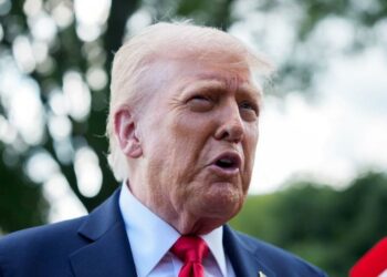 Demisii în vârful BBC după controversele privind reportajul despre Donald Trump și evenimentele din 6 ianuarie