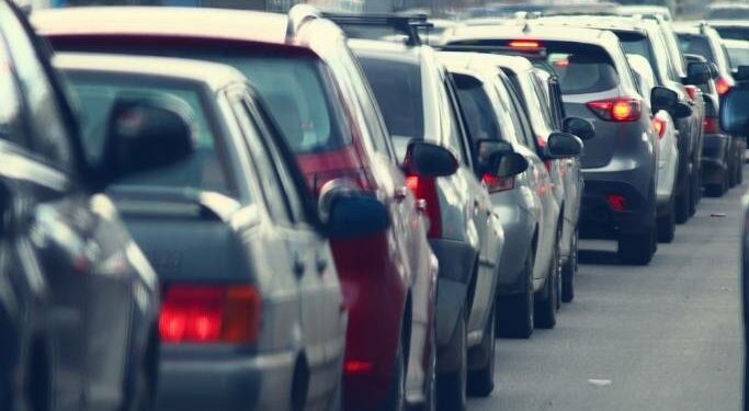 Se schimbă taxele din 2026: mașinile, impozitate după capacitate și norma de poluare