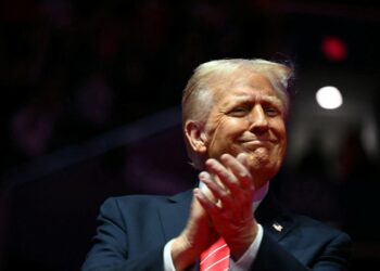 Trump recheamă zeci de ambasadori numiți de Biden