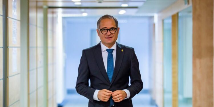 Unde sunt banii lui David Popovici? ANS recunoaște blocajul și ies la iveală nereguli uriașe în premierile din sportul românesc