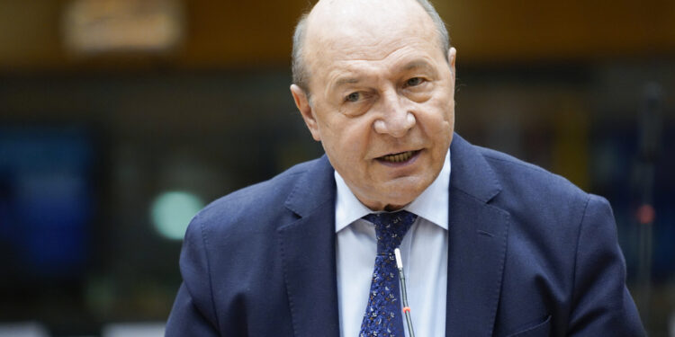 Băsescu cere demisia șefei ÎCCJ după Recorder