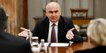 Acord în coaliție după tensiuni: creștere a salariului minim și reducerea impozitului