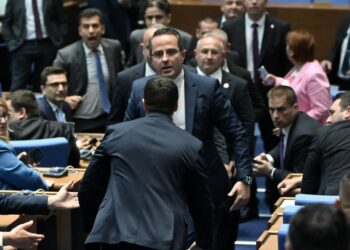 Scandal în Parlamentul Bulgariei la dezbaterea bugetului