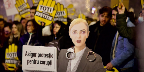 România: Corupție și salariile mici îi scoate pe oameni în stradă