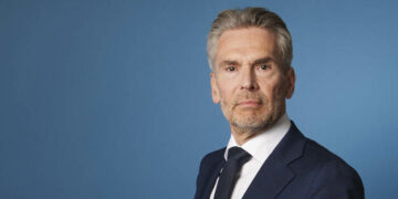 Vizită oficială în România: Dick Schoof merge la baza militară de la Câmpia Turzii