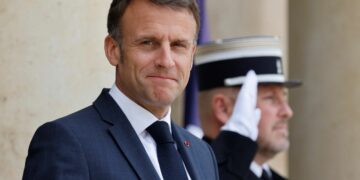 Scandal la Palatul Élysée: majordomul-șef, acuzat că a furat veselă de patrimoniu și a vândut-o online