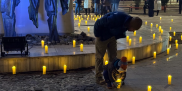 „Grădina Amintirilor”, spațiu de reculegere și memorie în Piața Revoluției, la 36 de ani de la Revoluția din 1989