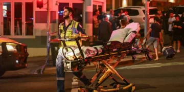 Atac armat pe plaja Bondi din Sydney