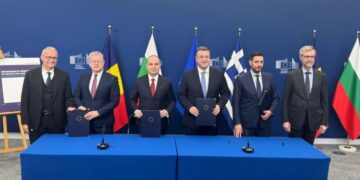 Trei poduri peste Dunăre: România, Bulgaria și Grecia au semnat planul istoric