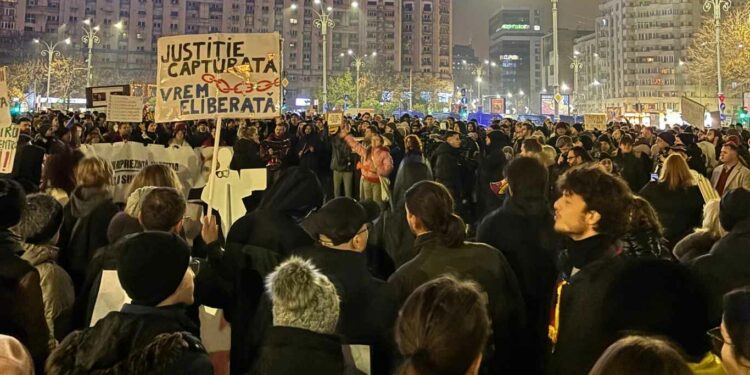 După 36 de ani: Generația Z Iese în Stradă pentru Justiție