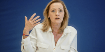 „România merita un președinte care să unească taberele.” – Elena Lasconi critică