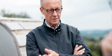 Posibilă tentativă de sabotaj asupra avionului cancelarului german Friedrich Merz. Trei persoane, arestate într-un hangar