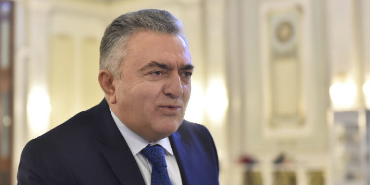 De la condamnare la altar. Un fost senator PSD din Suceava a devenit preot după ce a scăpat de închisoare prin prescripție