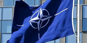 NATO pregătește apărarea viitorului pe flancul estic: România va găzdui zone automatizate cu drone și roboți militari