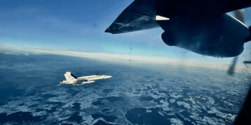 Scandalul F-18: Armata Elveției îl contrazice pe Nicușor Dan