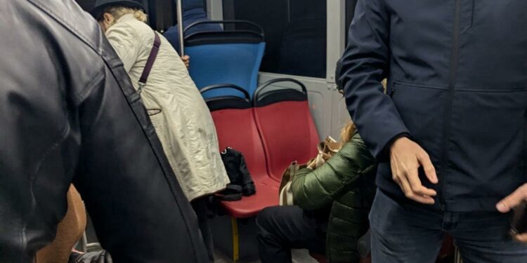 Deputat moldovean apropiat de George Simion, scos din autobuz la Napoli după ce ar fi refuzat să plătească biletul