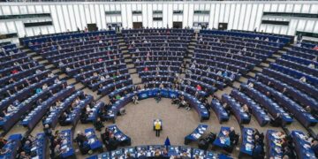 Eurodeputații, avertizați să evite AI pe telefoane și tablete. Funcții dezactivate din motive de securitate