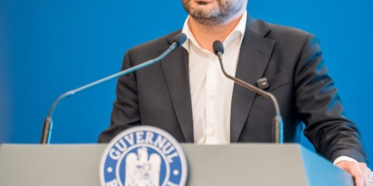 Florin Manole amenință cu demisia pentru legea salarizării