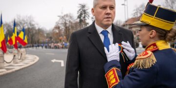 Șeful Fondului care gestionează falimentele RCA, legături financiare cu vicepremierul Predoiu